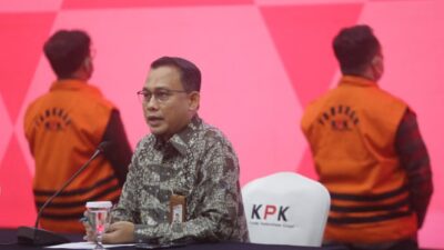 Tiba di Jakarta, 11 Orang Ditangkap Oleh KPK Setelah Terjaring OTT di Kaltim untuk Diperiksa Secara Intensif