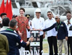 Jokowi Menghadiri Pembukaan Kilang Gas Alam Cair di Papua Barat yang Menghabiskan Dana sebesar Rp72 Triliun