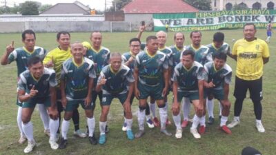 Cak Imin Sumbang Gol saat Bermain Sepakbola dengan Mantan Pemain Persebaya