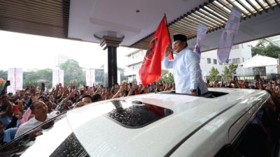 Prabowo di Bandung Disambut dengan Parade Perkusi dan Tarian