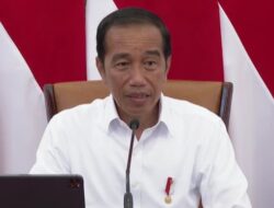 Jokowi Mengumpulkan Pengurus Desa Seluruh Indonesia di Istana dan Memberikan Pesan Penting