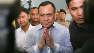 Mantan Pimpinan KPK Saut Situmorang Mengkritik Firli Bahuri yang Dianggap Tidak Berguna