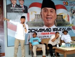 Iwan Bule Berinteraksi Langsung dengan Masyarakat di Jawa Barat, dari PKL hingga Pelaku UMKM, untuk Mendengar Aspirasi Mereka