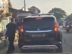 Caleg Demokrat Tunggu Sanksi dari Bawaslu Tangerang karena Kampanye Gunakan Mobil Pelat Polri