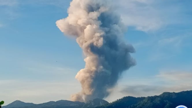 Gunung Dukono Meletus, Abu Terbang Hingga 4.000 Meter ke Udara