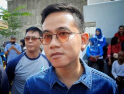 Salam Dua Jari dari Mobil Presiden, Gibran: Sebuah Hal Biasa