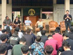 Forum Anomali Tidak Dapat Menggelar Mimbar Bebas di Depan Gedung MK Akibat Diblokade oleh Aparat Keamanan