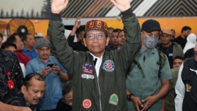 Mahfud Menolak Menjadi Cawapres Anies, Kapal AS Diserang Houthi, dan Daftar Negara dengan Militer Terkuat