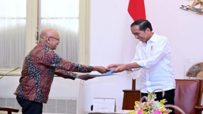 Jokowi dan Iriana Memilih di TPS 10 Gambir