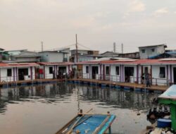 Universitas Pertahanan Membantu Membangun Rumah Apung dan Rumah Panggung di Pluit, Jakarta Utara