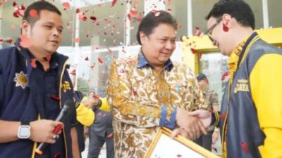 Airlangga Hartarto Mendapat Penghargaan dari AMPI karena Sukses Membawa Golkar di Pemilu 2024