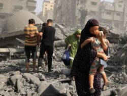 Lebih dari seratus warga Gaza meninggal karena ditembak oleh pasukan Israel saat menunggu bantuan