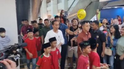 Presiden Jokowi Mengajak Anak Yatim Berbelanja Baju Lebaran di Hari Terakhir Bulan Ramadan