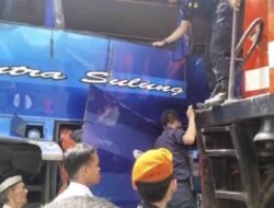 Penumpang Bus Putra Sulung Terlempar setelah Tabrakan dengan Kereta Api di OKU Timur