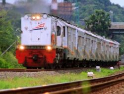 Ada Aksi May Day, 12 Kereta Api dari Stasiun Gambir Berhenti di Stasiun Jatinegara Hari Ini