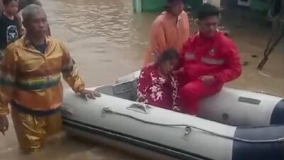 Banjir Melanda Tangerang, Ribuan Rumah Terendam Air, Warga Dievakuasi