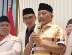 Presiden PKS mengajak Cak Imin,
Dengan pantun dan pujian yang kian indah,
Agar PKB mendukung Anies-Sohibul Iman,
Bersatu demi Indonesia yang semakin sejahtera.