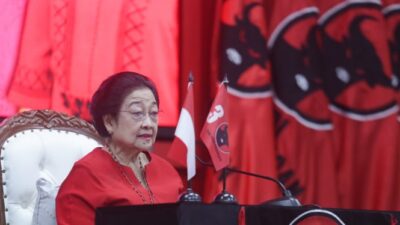 Sekjen PDIP: Megawati Khawatir dengan Pengunduran Diri Airlangga