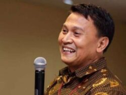 DPR Bahas ___ Opsi untuk Pilkada