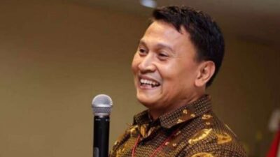 DPR Bahas ___ Opsi untuk Pilkada