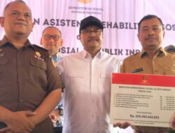 Menteri Sosial Gus Ipul Berikan Bantuan Rp650 Miliar pada Pemulung di TPST Bantar Gebang