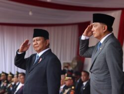 Enthusiastic Crowds Greet Prabowo Subianto and Defense Minister Sjafrie as They Ride Maung Following Handover Ceremony