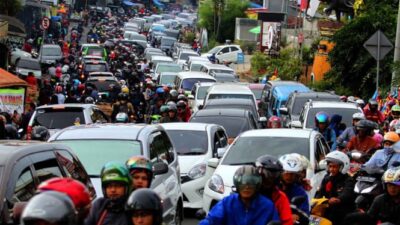 Arus Balik Natal: Cara Polantas Atasi Kepadatan di Garut