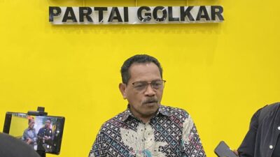 “Golkar Sebut Jokowi Anggota Kehormatan Tanpa KTA”