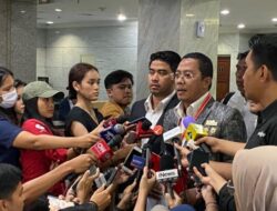 “RK-Suswono Datangi MK untuk Konsultasi Gugatan Pilkada Jakarta”
