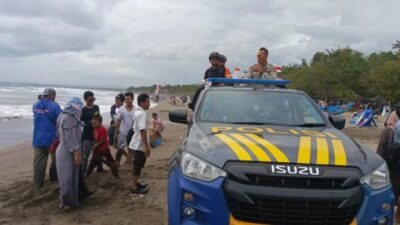 “Aksi Heroik Bripka Andithya: Penyelamatan Wisatawan di Pangandaran”