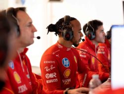 Ecclestone Skeptis: Kolaborasi Hamilton-Ferrari Membangkitkan Ketertarikan