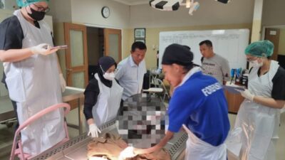 Penemuan Mayat Bayi Perempuan: Detail dan Reaksi Warga