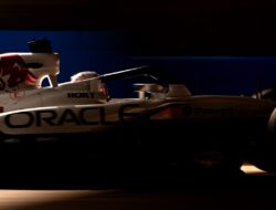 Alonso Terkesan oleh Aksi Verstappen di Pole GP Jepang