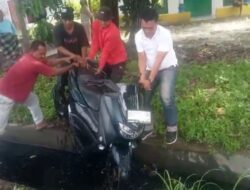 Pengedar Sabu Ditangkap Polisi Setelah Motor Tersedot ke Got