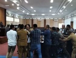 Privatisasi Pantai Labuan Bajo: Aktivis dan Kepala Taman Nasional Komodo Ricuh