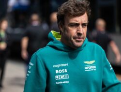 Fernando Alonso Kembali Berhadapan dengan Mesin V10 di F1