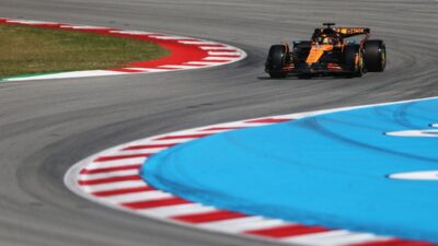 Piastri Membantu McLaren Dominasi Latihan