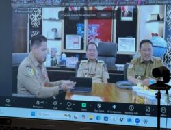 Momen Inspiratif: Gubernur Agustiar Sabran Ngajar Siswa SMA di Kalteng