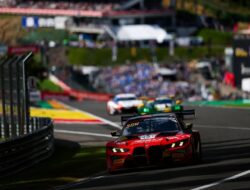 Penampilan Tim Sean Gelael di 24 Hours of Spa Membuat Mereka Gigit Jari