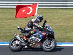 Yamaha Mengurangi Tekanan pada Razgatlioglu: Kunci Sukses Tim MotoGP