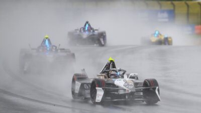 Cassidy Raih Kemenangan dalam Balapan Basah
