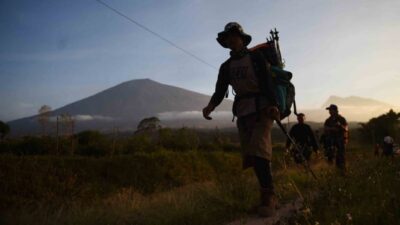 Bupati Lombok Timur Mewajibkan Pendaki Menginap Sebelum Naik Gunung Rinjani