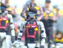 Aksi Robot Humanoid Polri Hormat Presiden Prabowo di HUT Bhayangkara