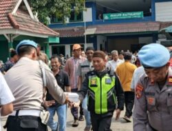 Polres Priok Bahagiakan Pekerja Pelabuhan dengan Pembagian Makanan