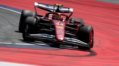 Hamilton Mendorong Ferrari Mencari Solusi Problem Rem