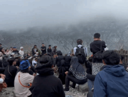 Menghidupi Nilai, Bukan Sekadar Merayakannya