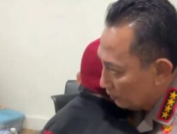 Kapolri Minta Maaf Langsung ke Keluarga Ojol Tewas Dihari RSCM
