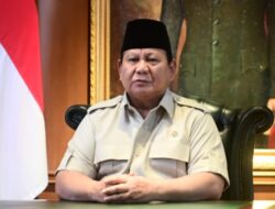 Prabowo Pantau Situasi di Tanah Air: Batal Ke China