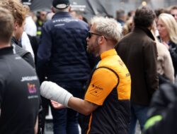 Teknik Pencegahan Cedera Tangan Pembalap Formula E oleh FIA