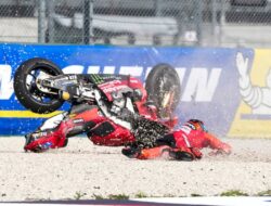 Penulisan Jurnalistik SEO: Pesta Para Penggemar Saat Marquez Crash di MotoGP San Marino